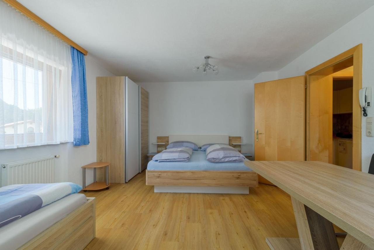 Haus Schimpfoessl Flirsch Exterior foto