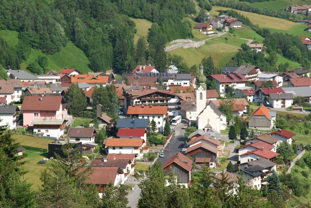 Haus Schimpfoessl Flirsch Exterior foto